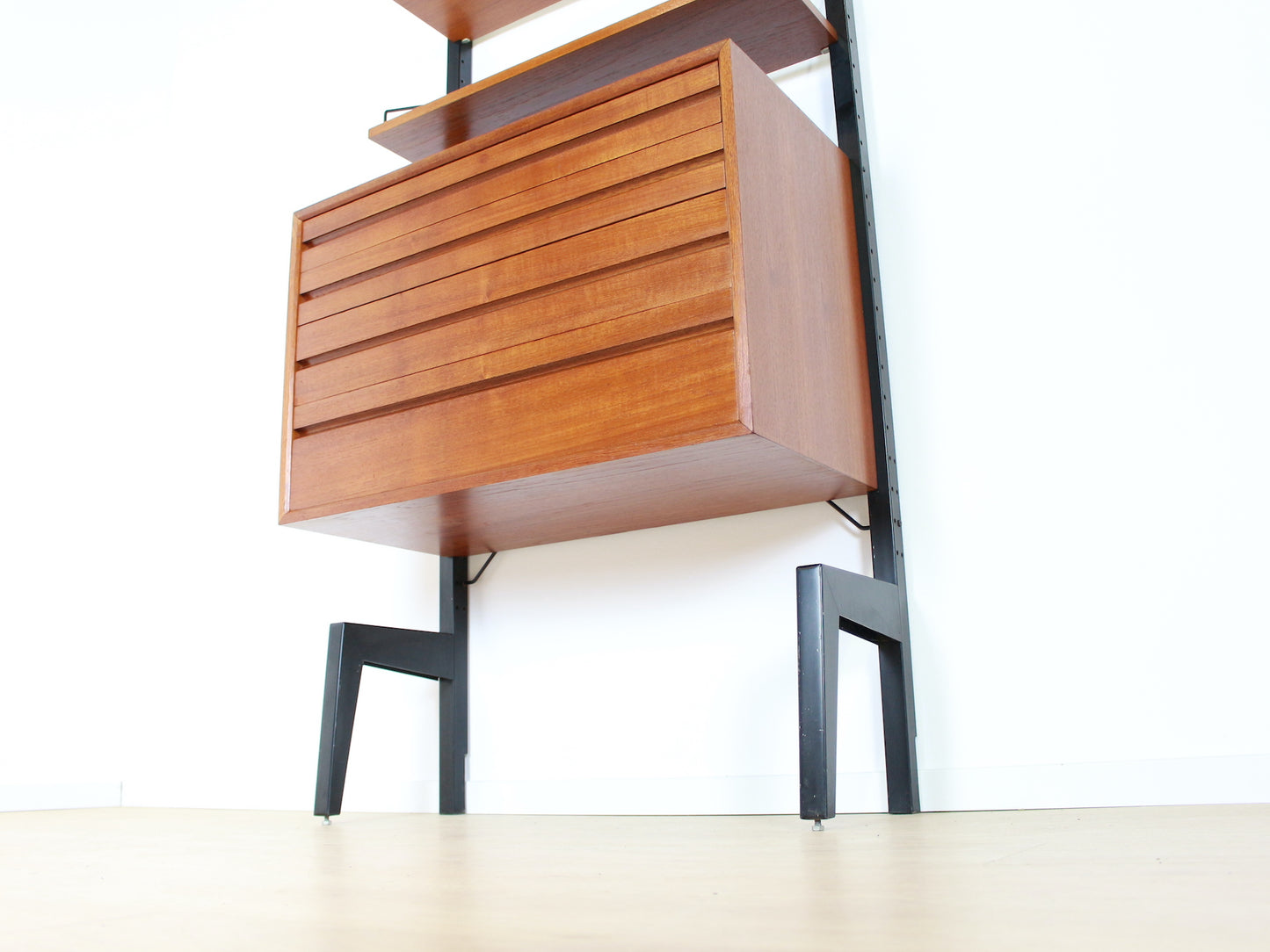 Poul Cadovius wandmeubel (vrijstaand)