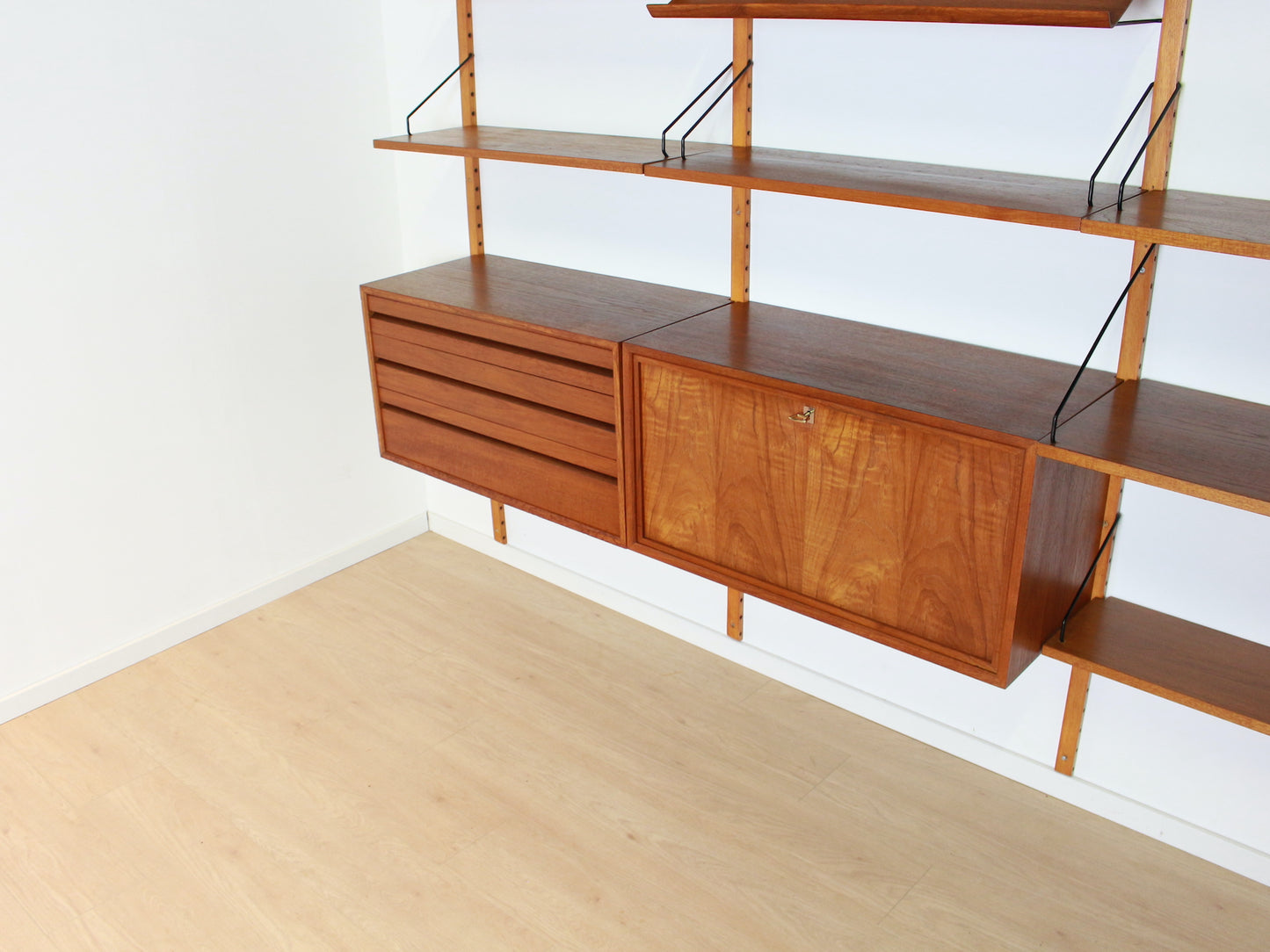vintage wandmeubel Poul Cadovius Royal System