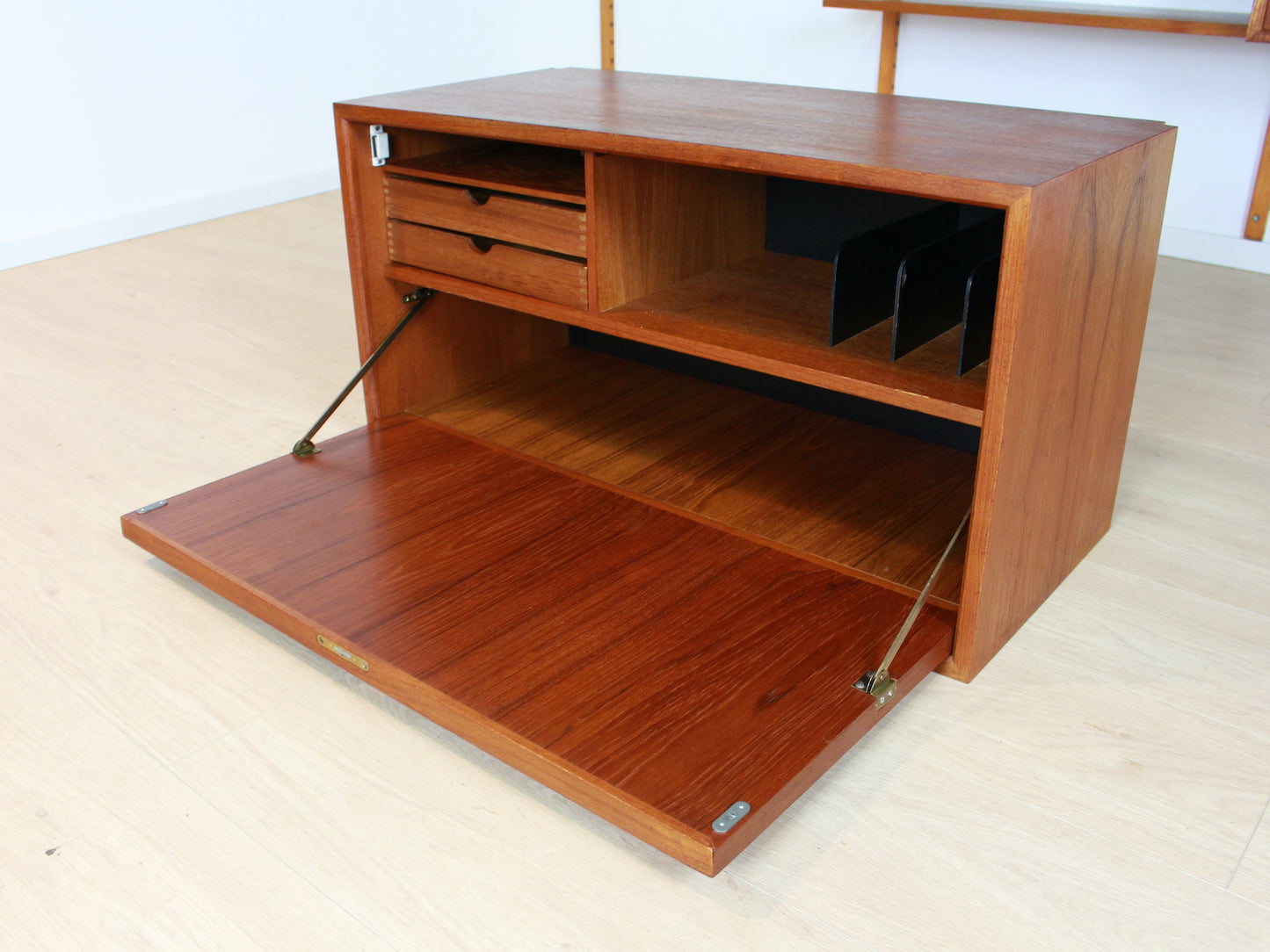 vintage wandmeubel Poul Cadovius Royal System