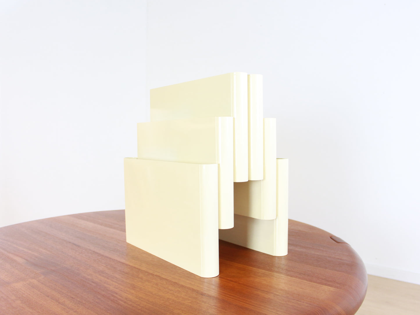 Kartell Giotto Stoppino lectuurbak