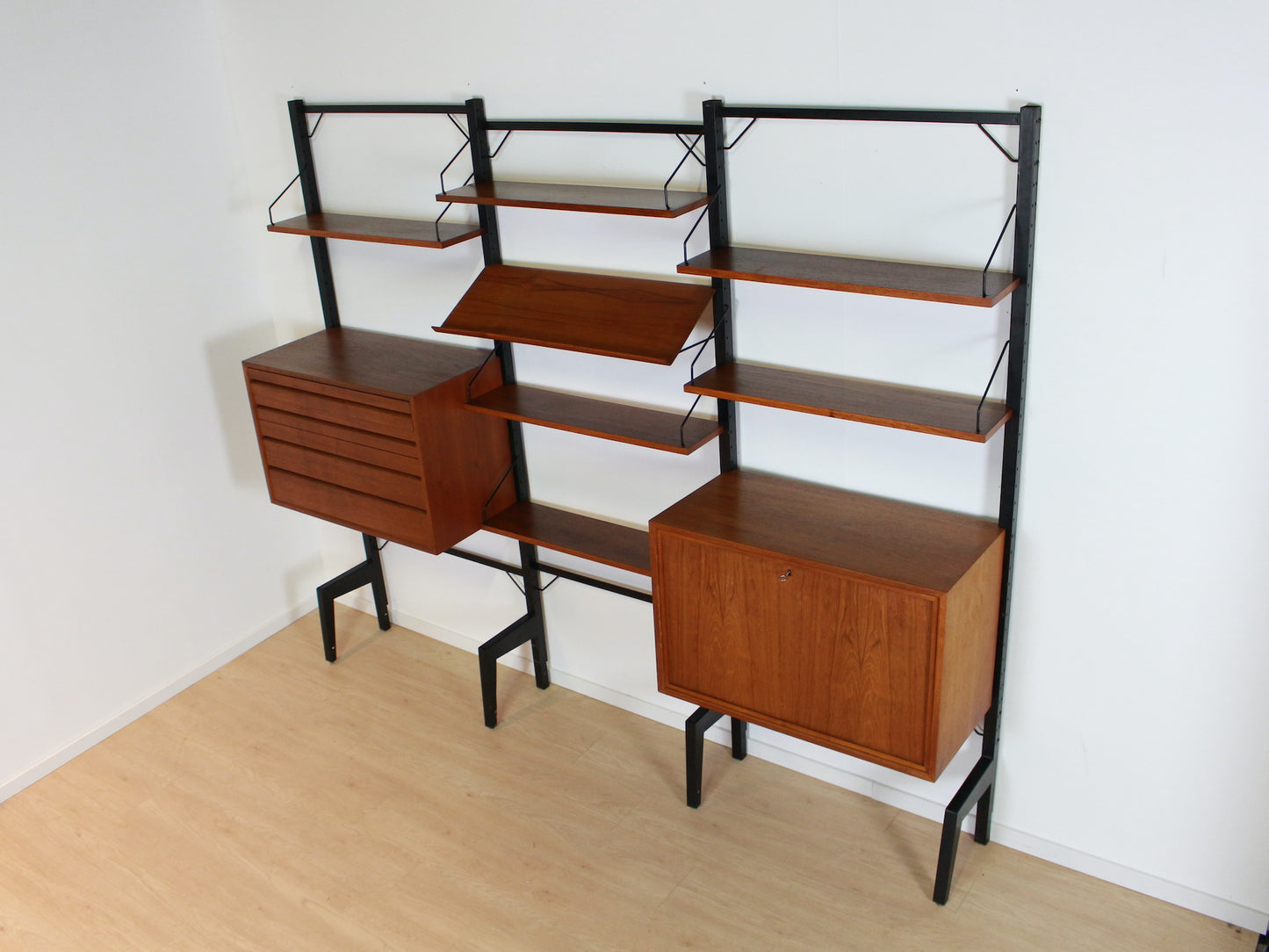 Vintage Poul Cadovius wandmeubel