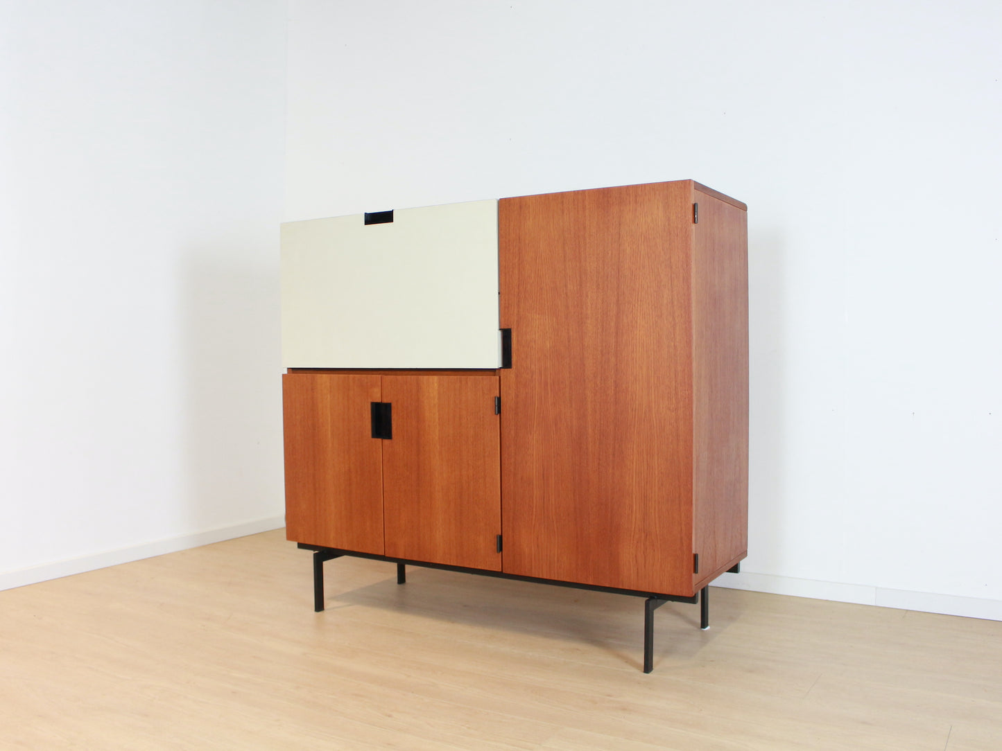 Pastoe kast CU06