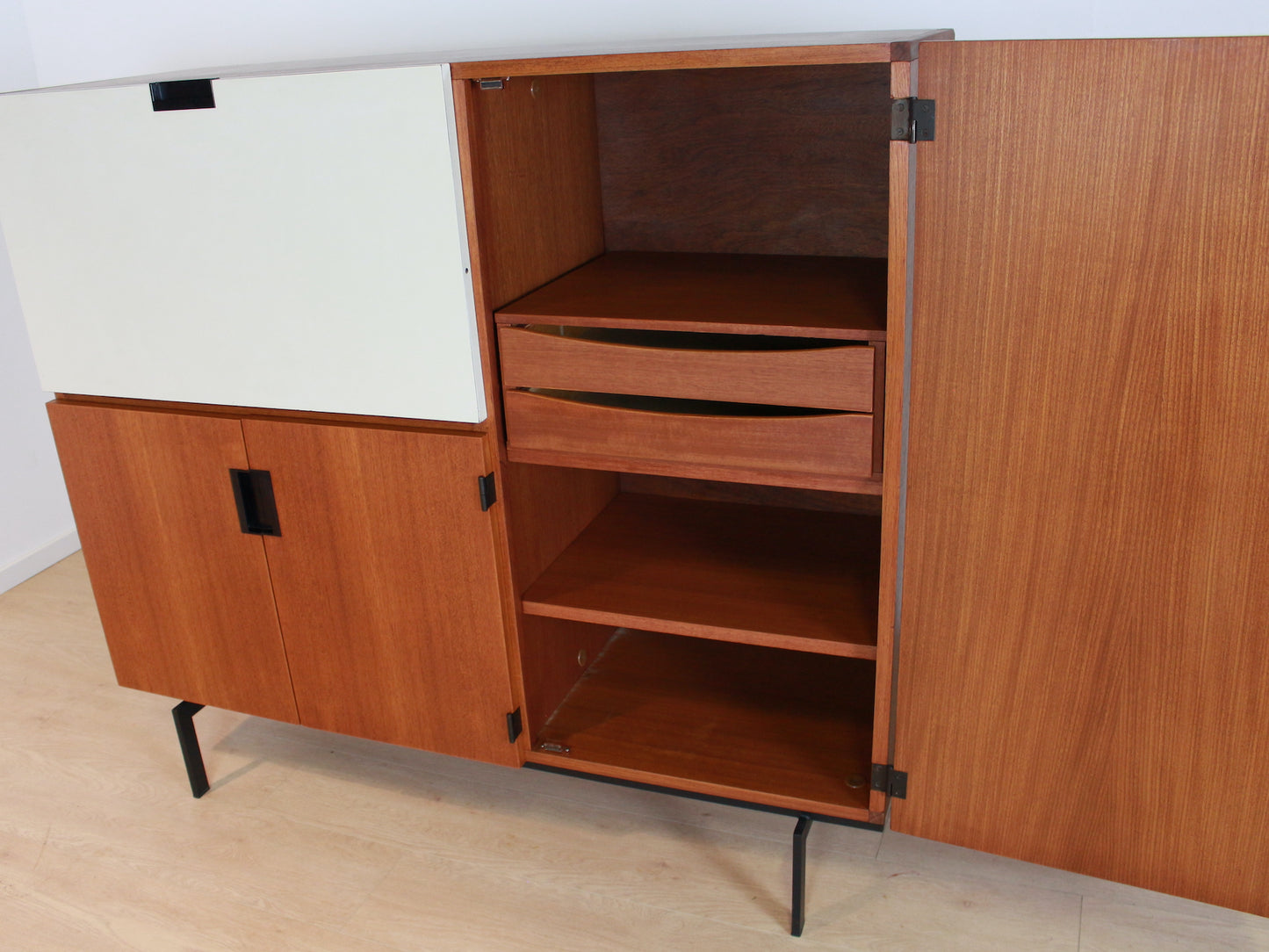 Pastoe kast CU06