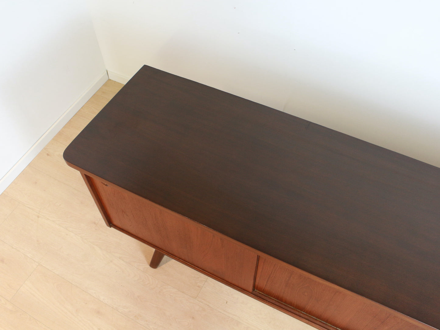 Vintage teak dressoir