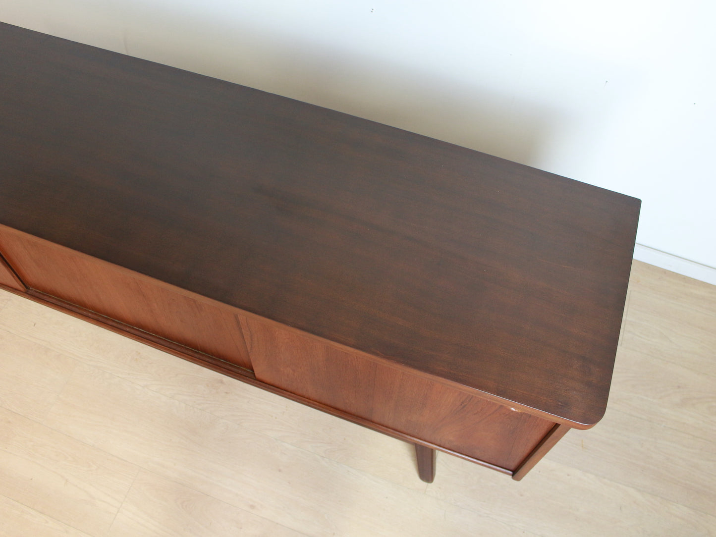 Vintage teak dressoir