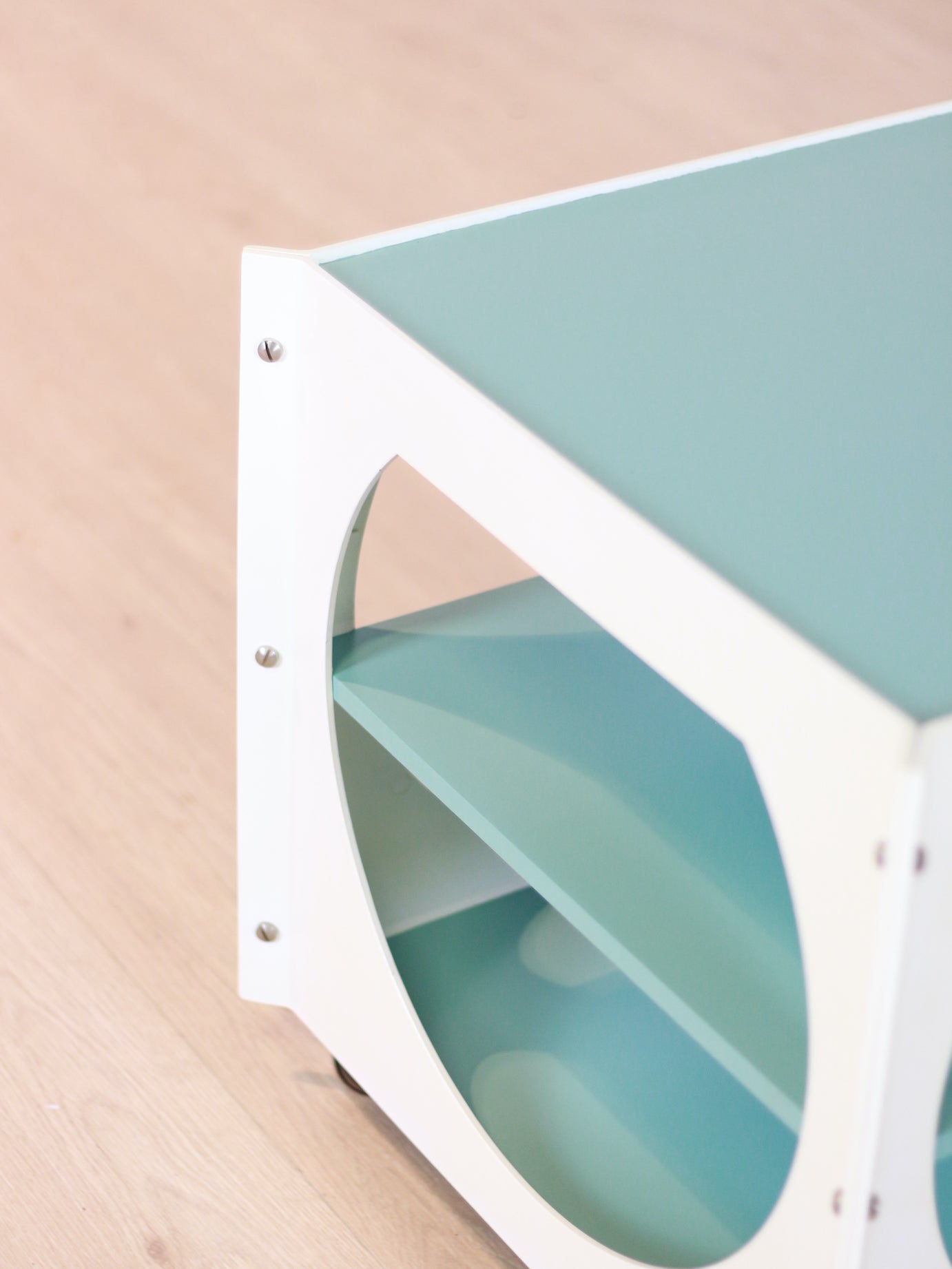 Spage age salontafel