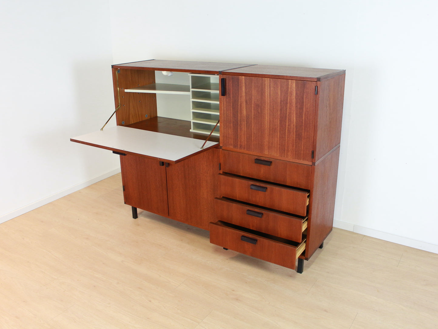 Pastoe Made to Measure secretaire/buffetkast