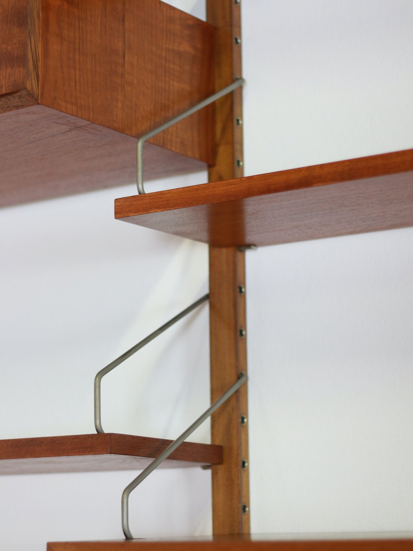 Poul Cadovius wandmeubel