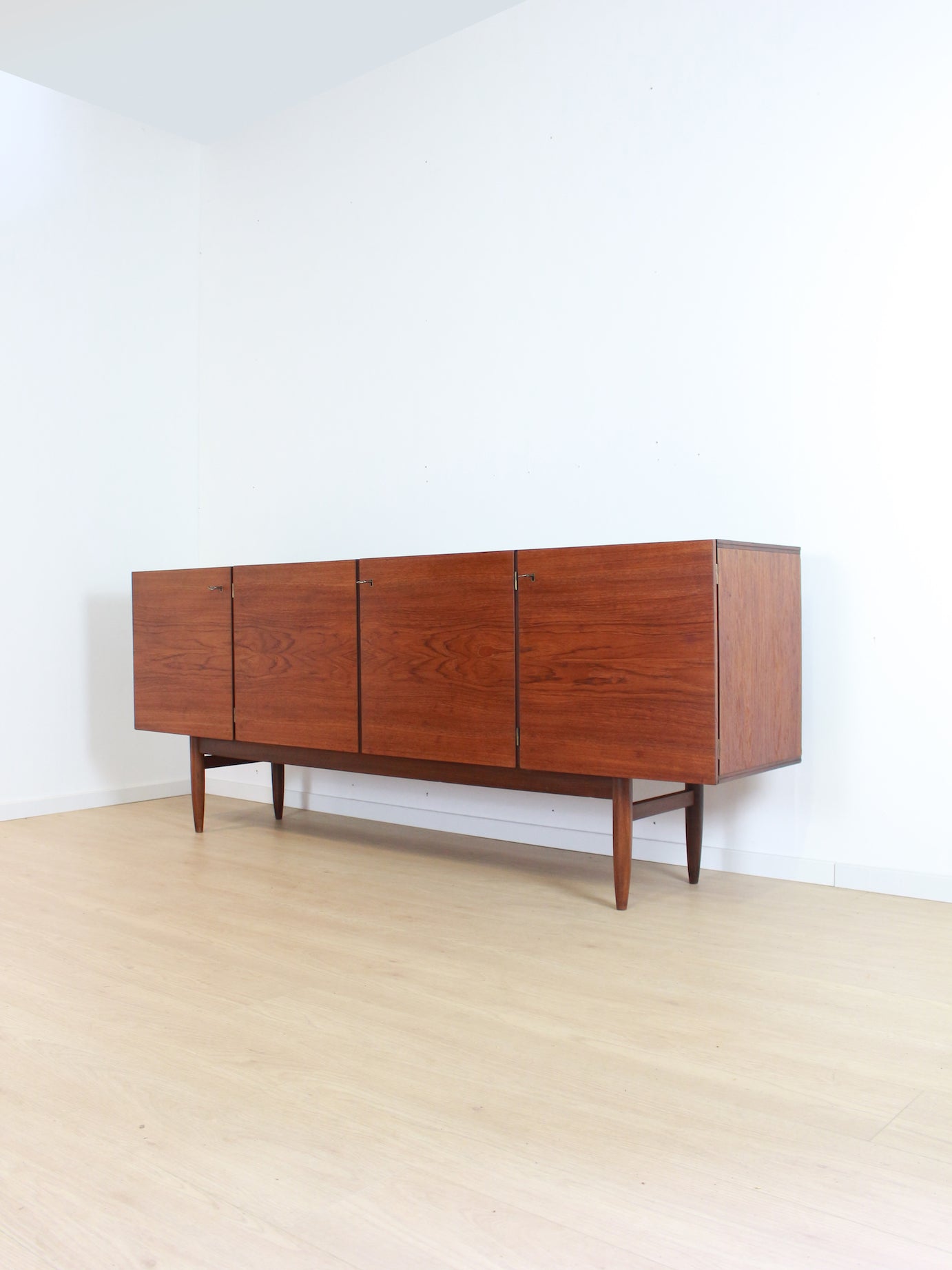 Vintage dressoir