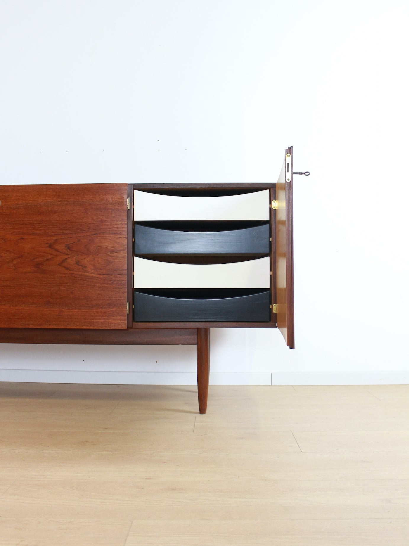 Vintage dressoir