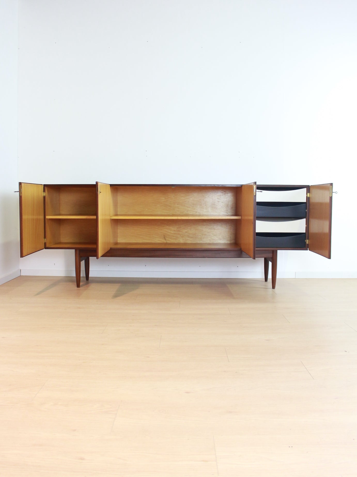 Vintage dressoir