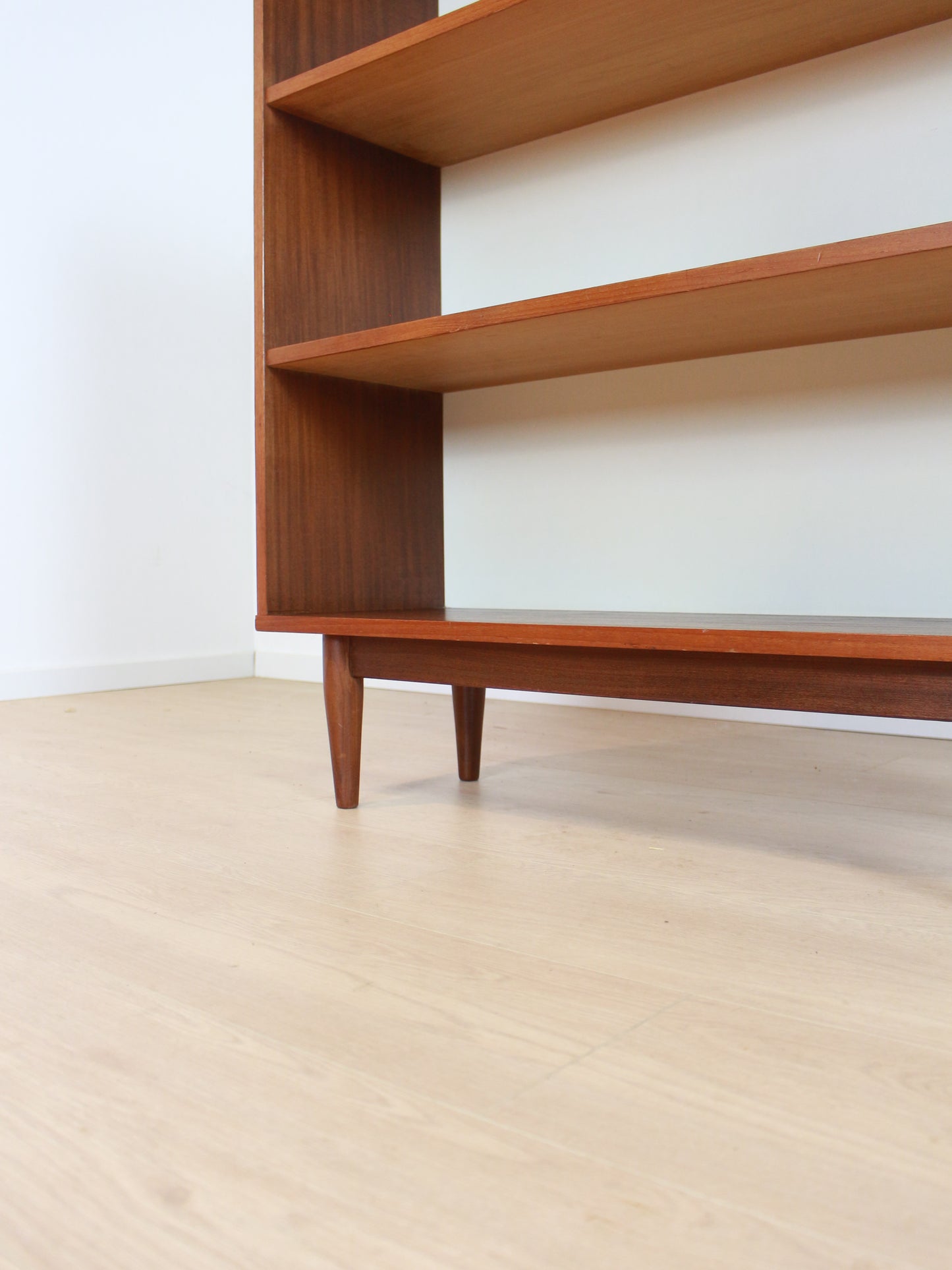 teak boekenkast klein