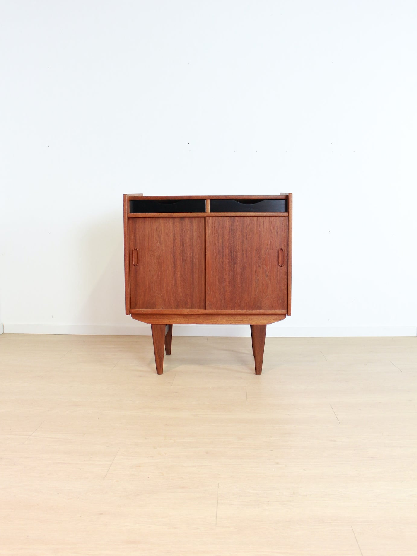 vintage Elementa kastje teak