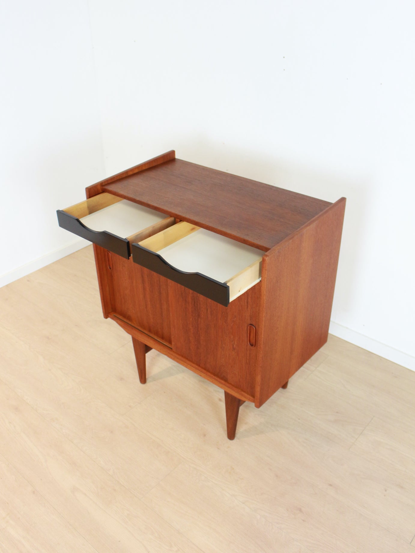 vintage Elementa kastje teak