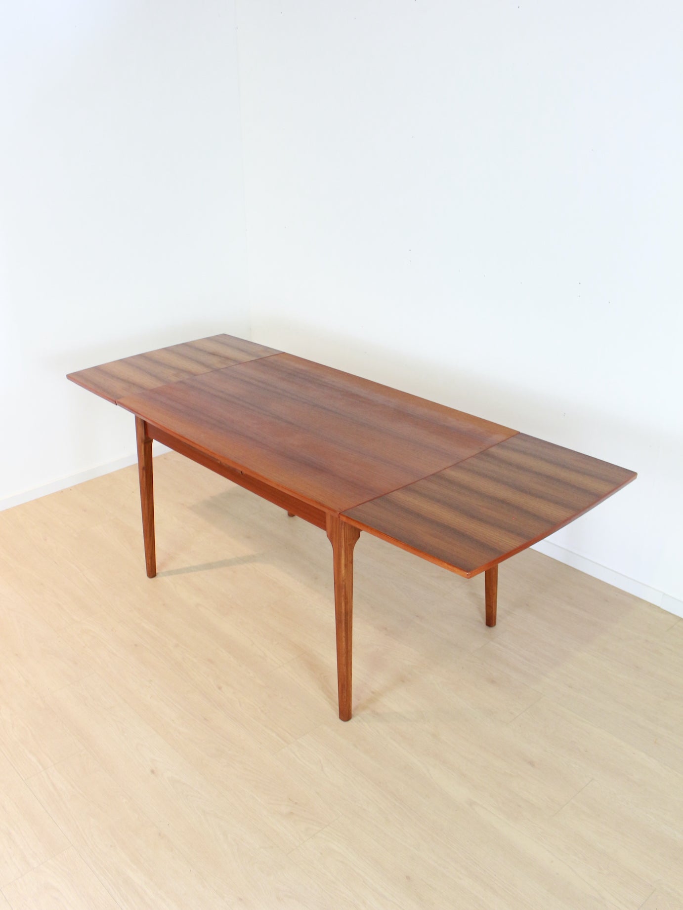 eettafel teak met schuifbladen