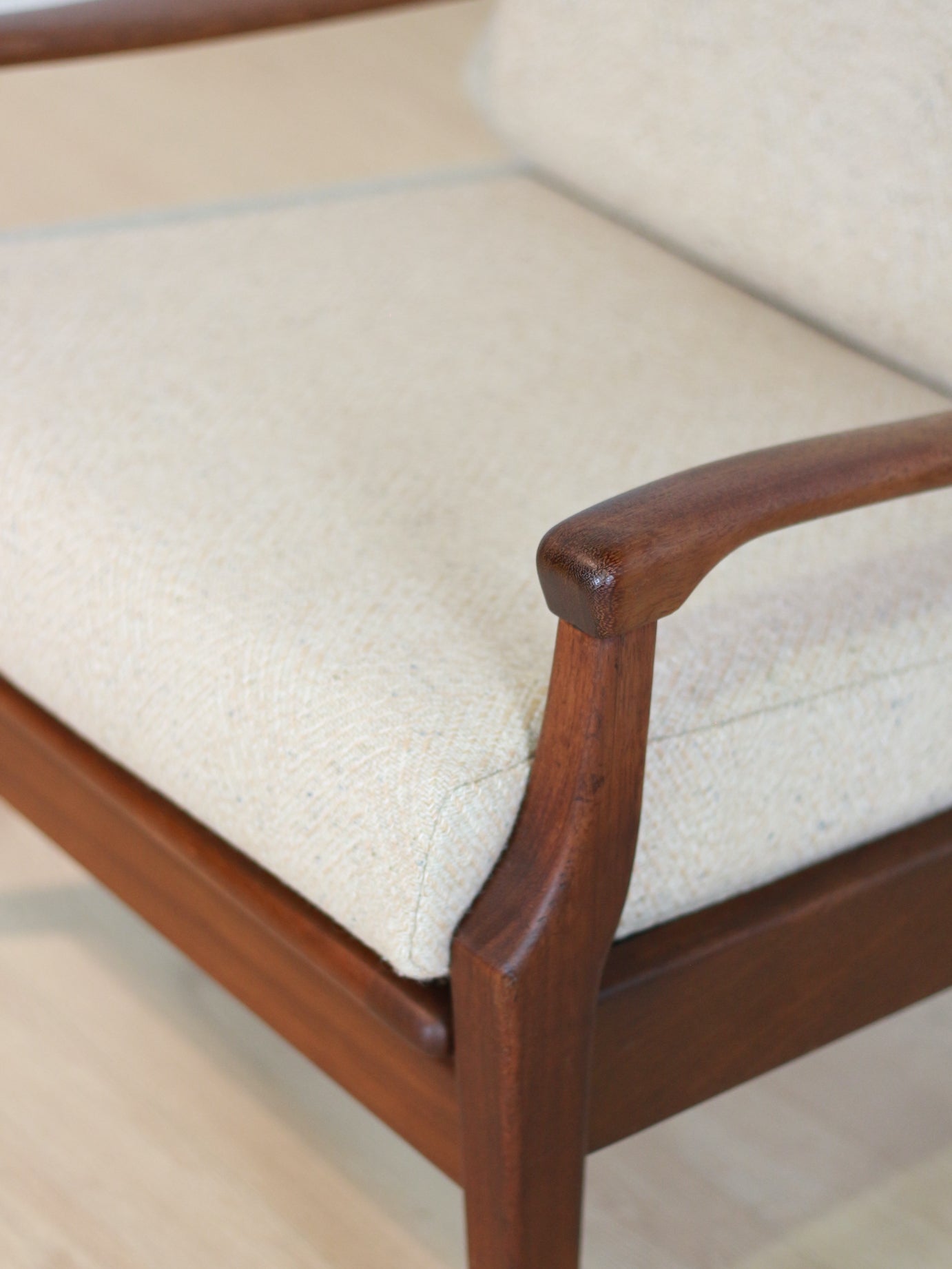 vintage fauteuil teak
