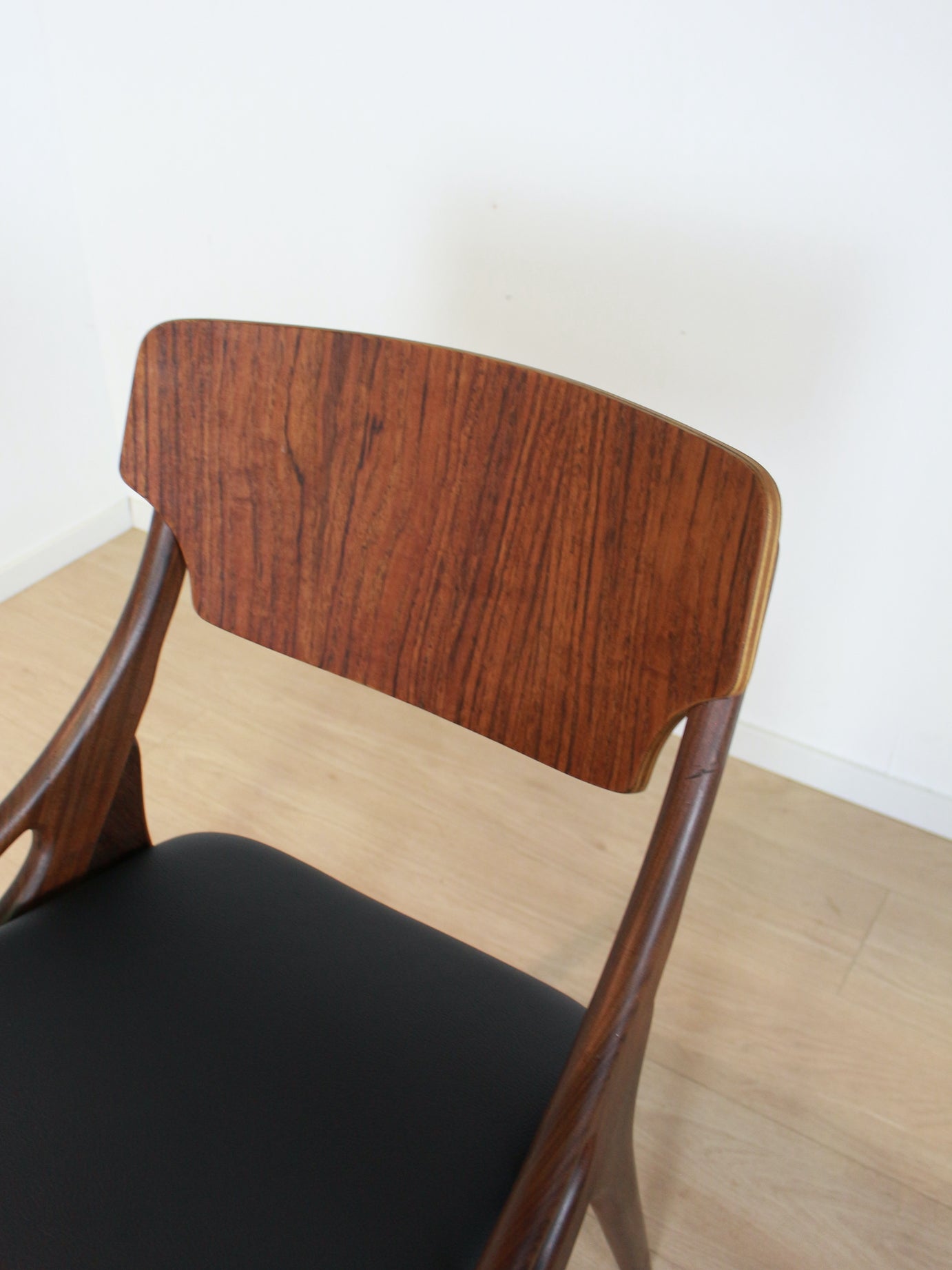 set 2 vintage eetkamer stoelen Arne Hovmand Olsen