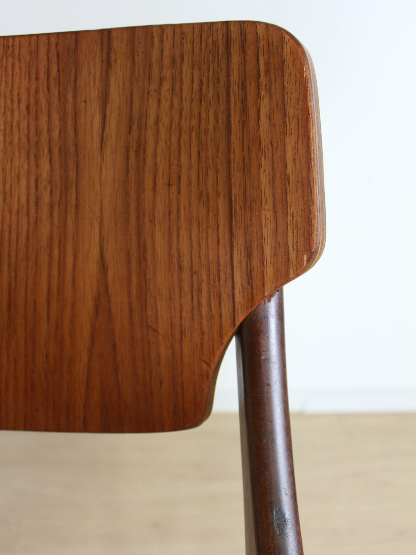set 2 vintage eetkamer stoelen Arne Hovmand Olsen