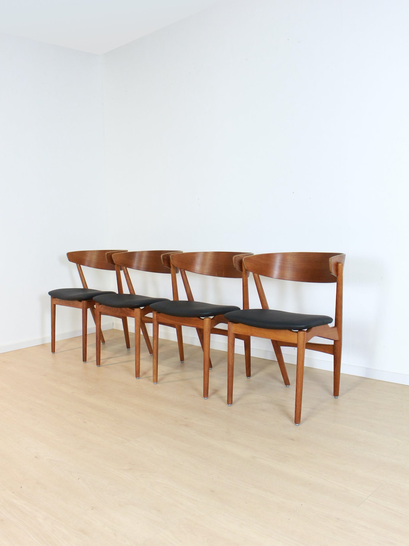 4x Sibast Denmark vintage eetkamerstoelen
