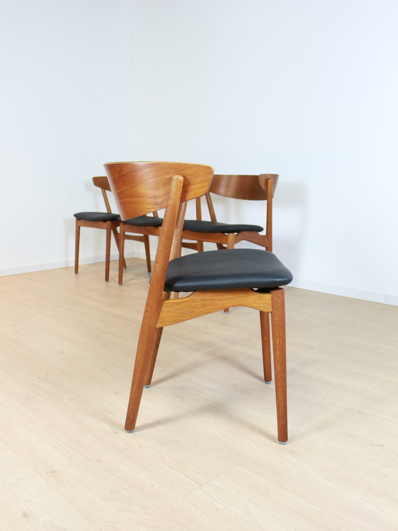 4x Sibast Denmark vintage eetkamerstoelen
