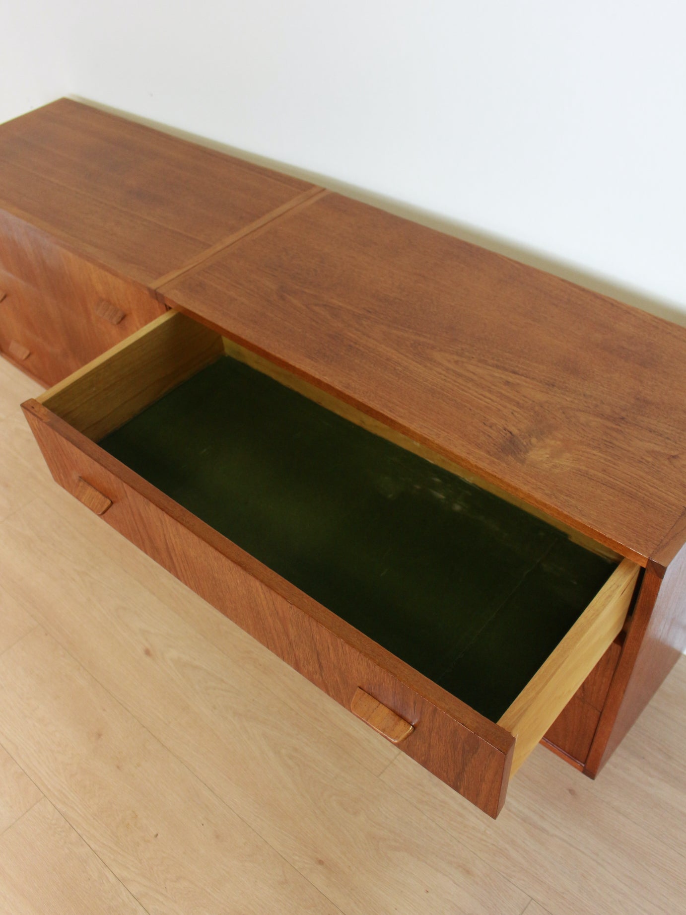 vintage teak dubbele ladekast dressoir