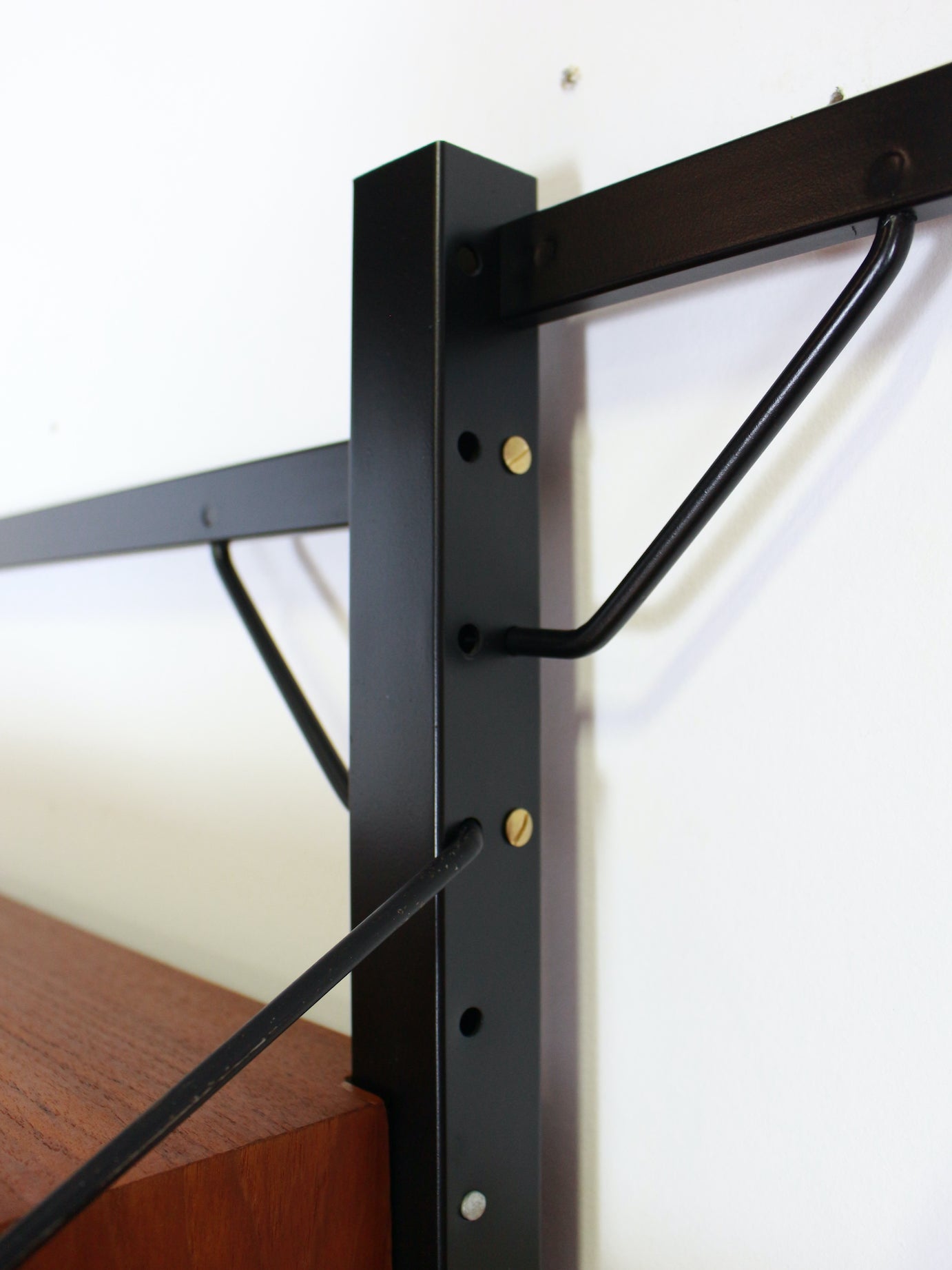 vrijstaand Poul Cadovius wandmeubel Royal System