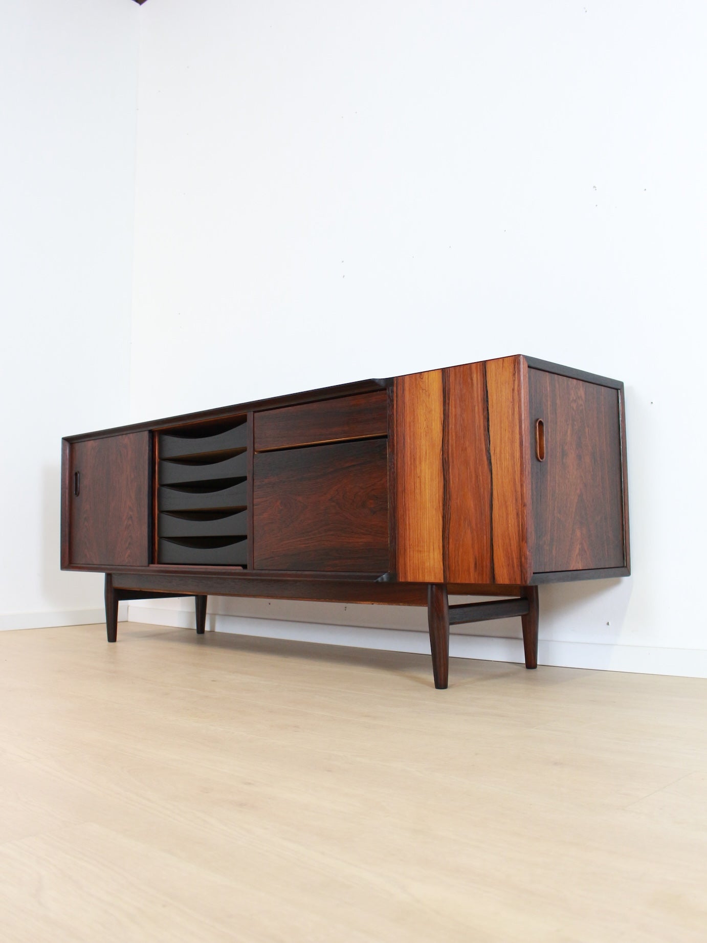 Arne Vodder Sibast '211' dressoir