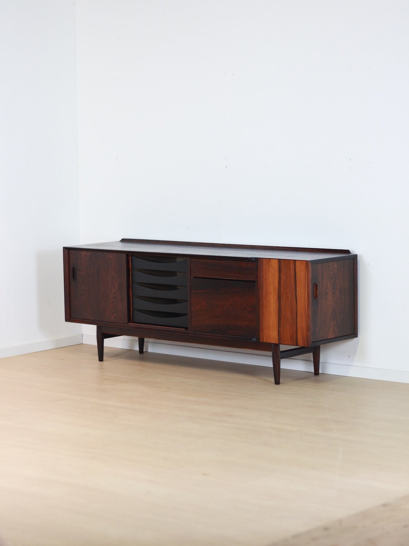 Arne Vodder Sibast '211' dressoir