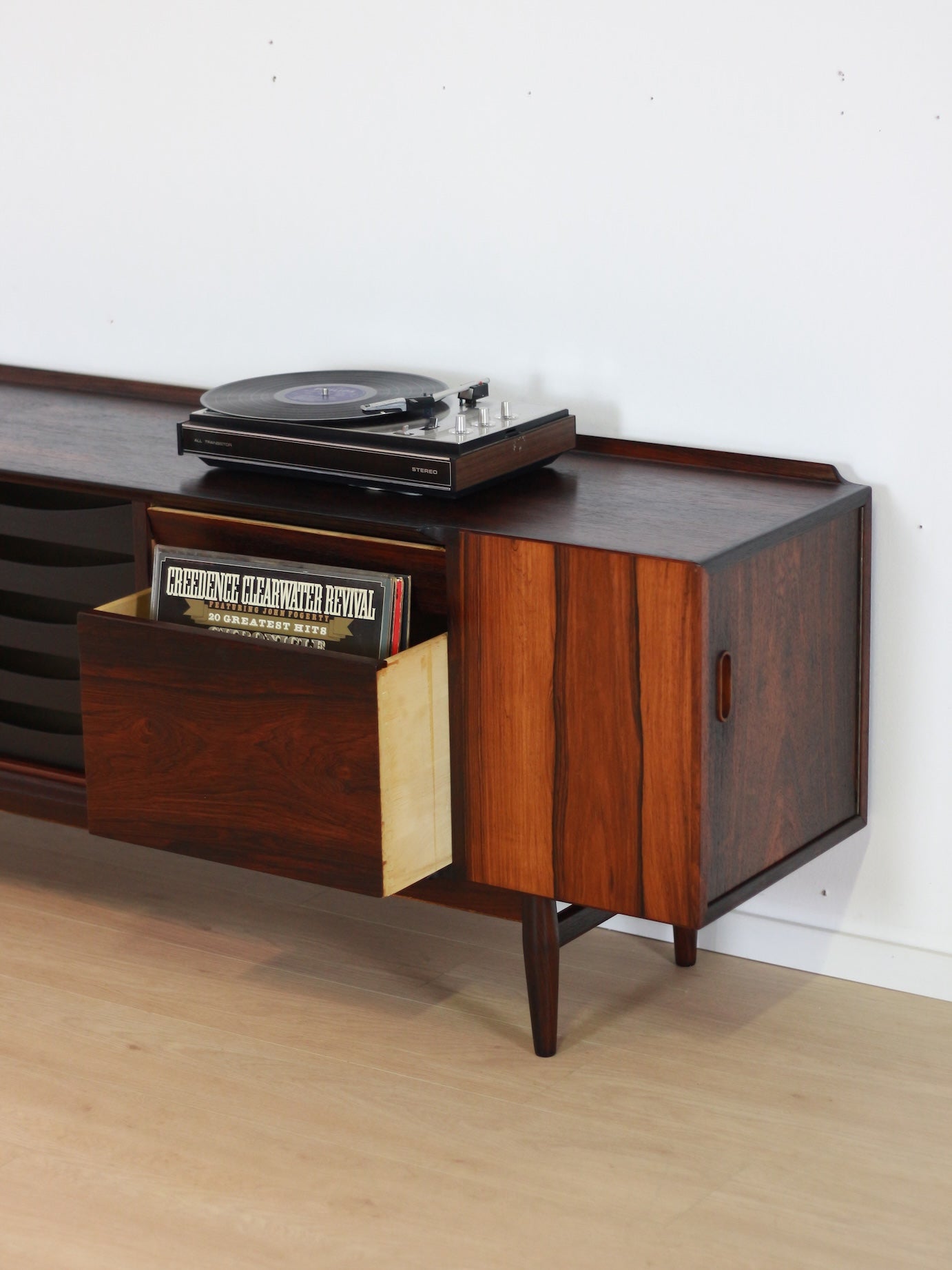 Arne Vodder Sibast '211' dressoir