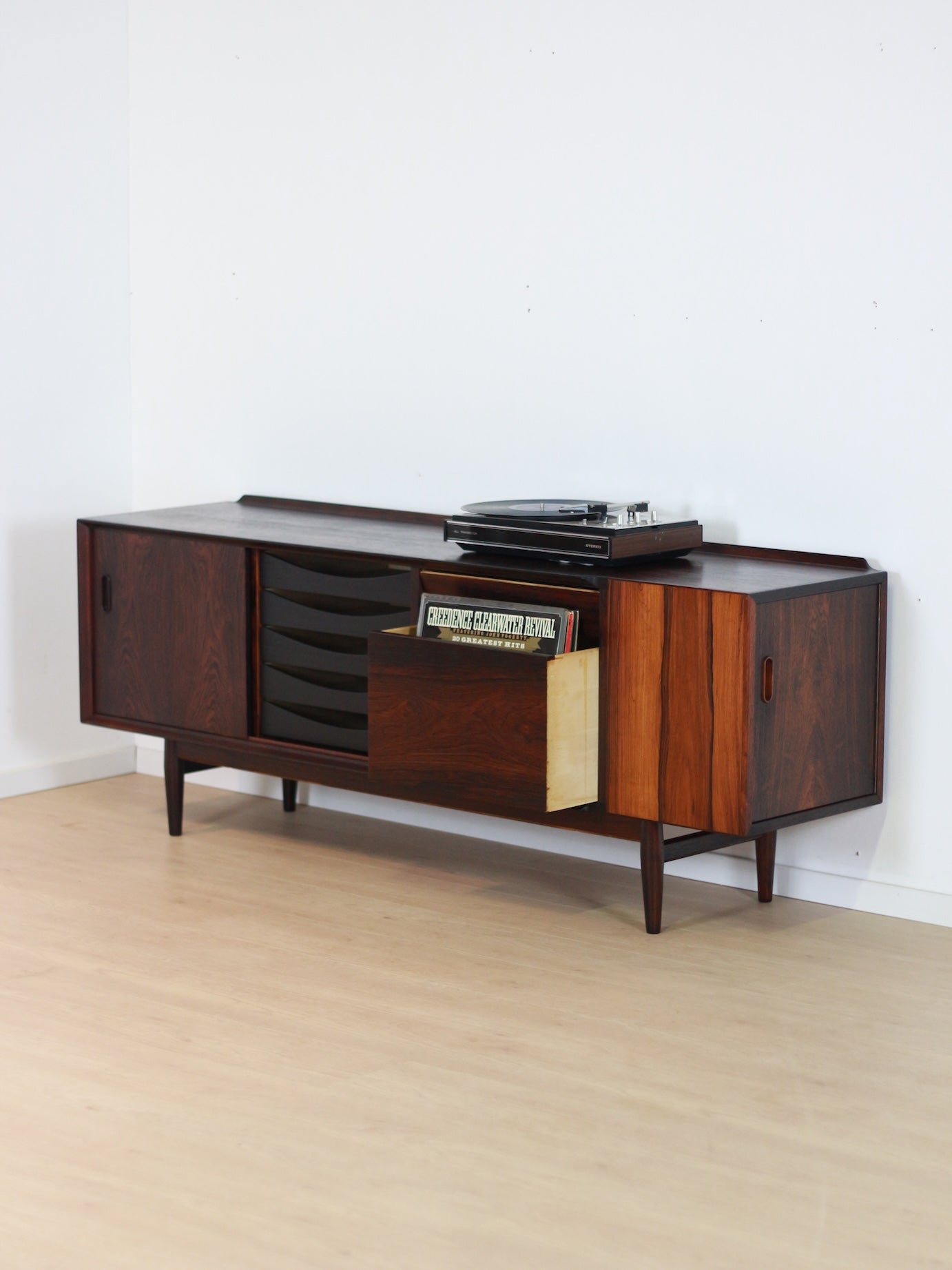 Arne Vodder Sibast '211' dressoir