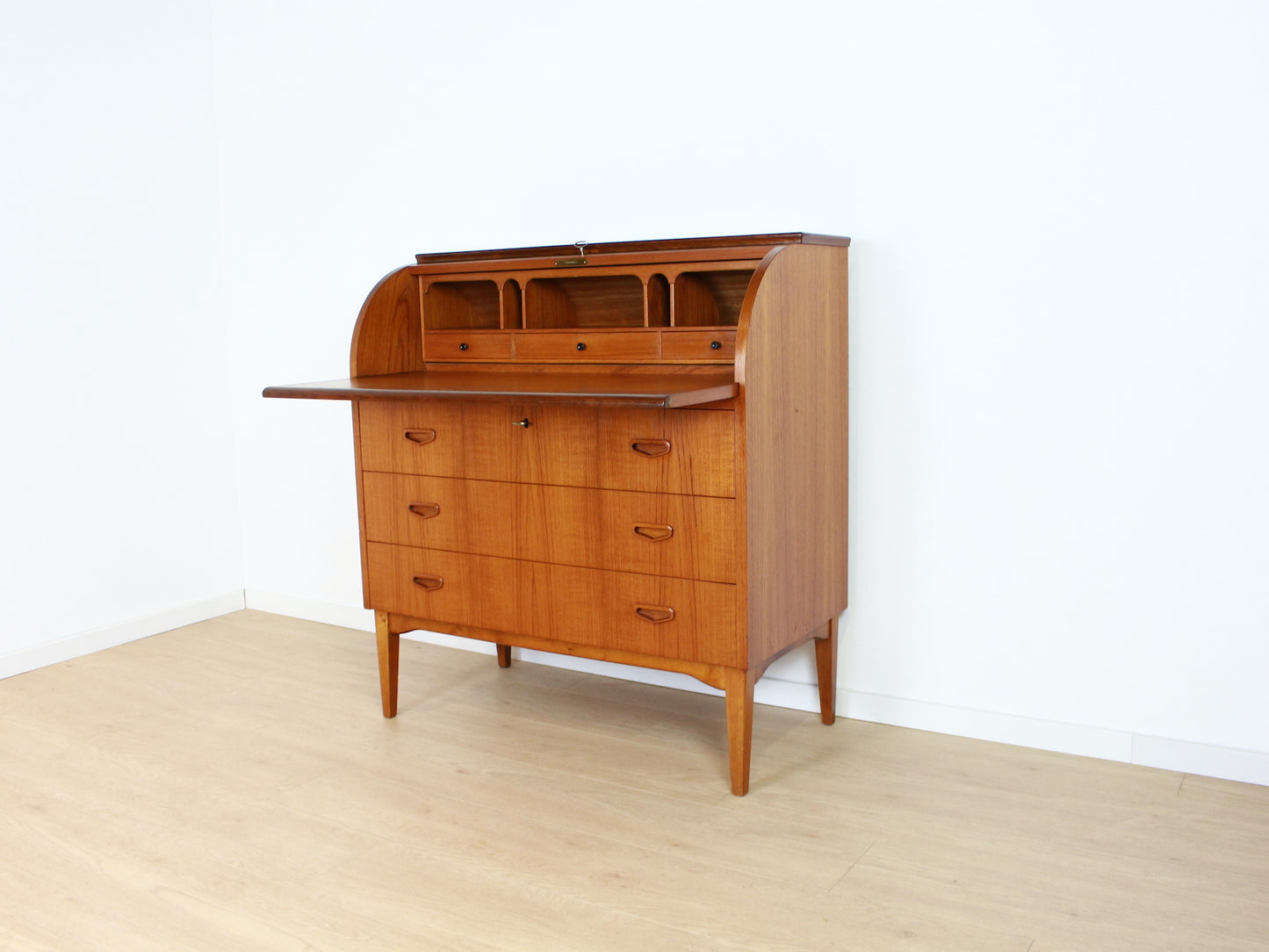 SMI secretaire ladekast