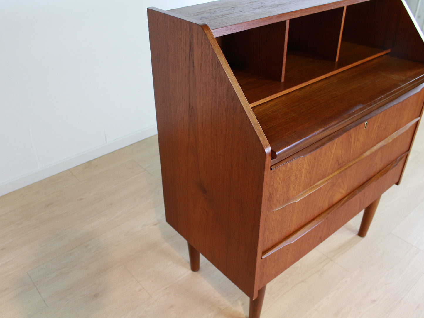 vintage Deense secretaire/ladekast