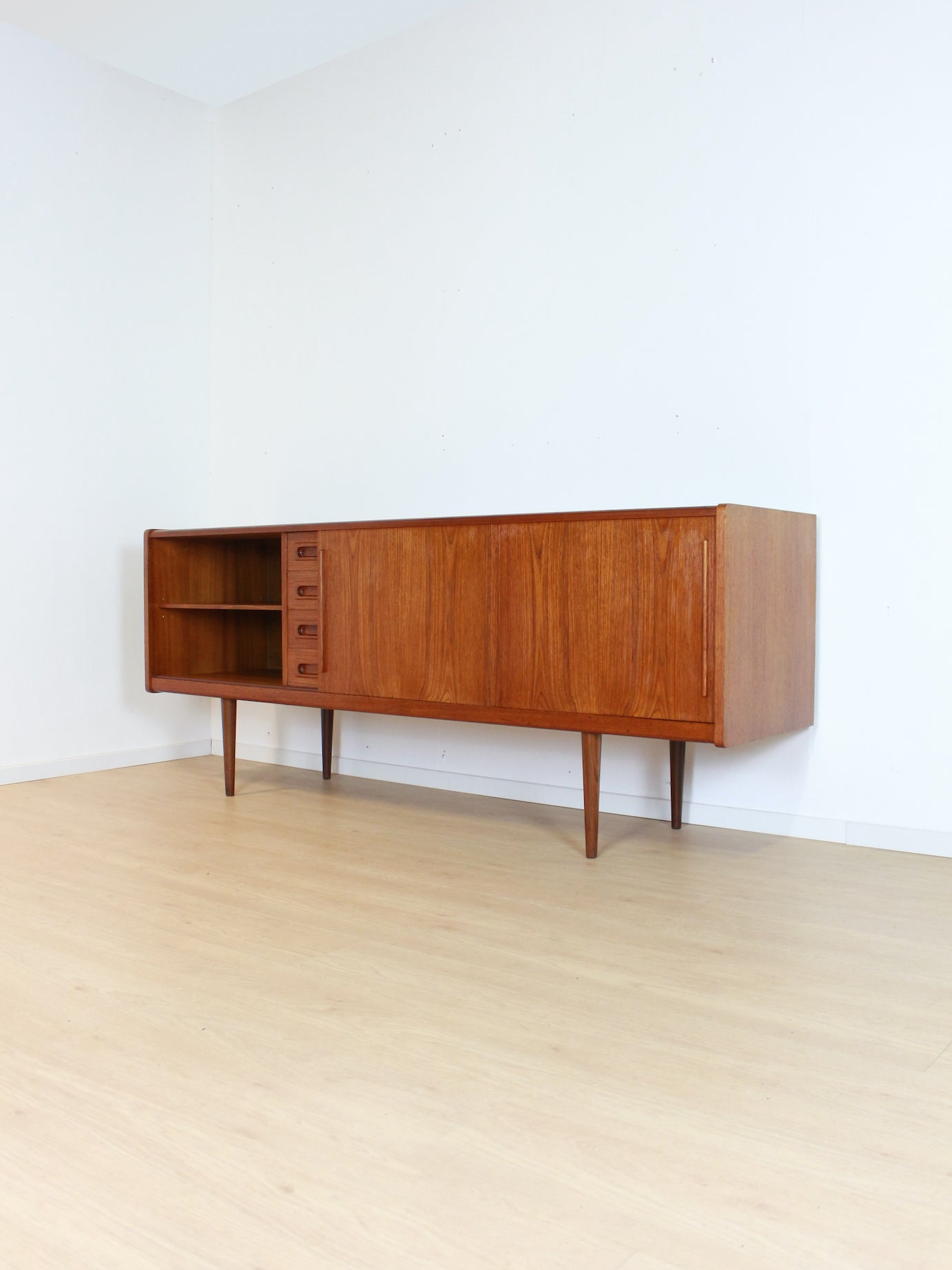 Vintage Johannes Andersen dressoir