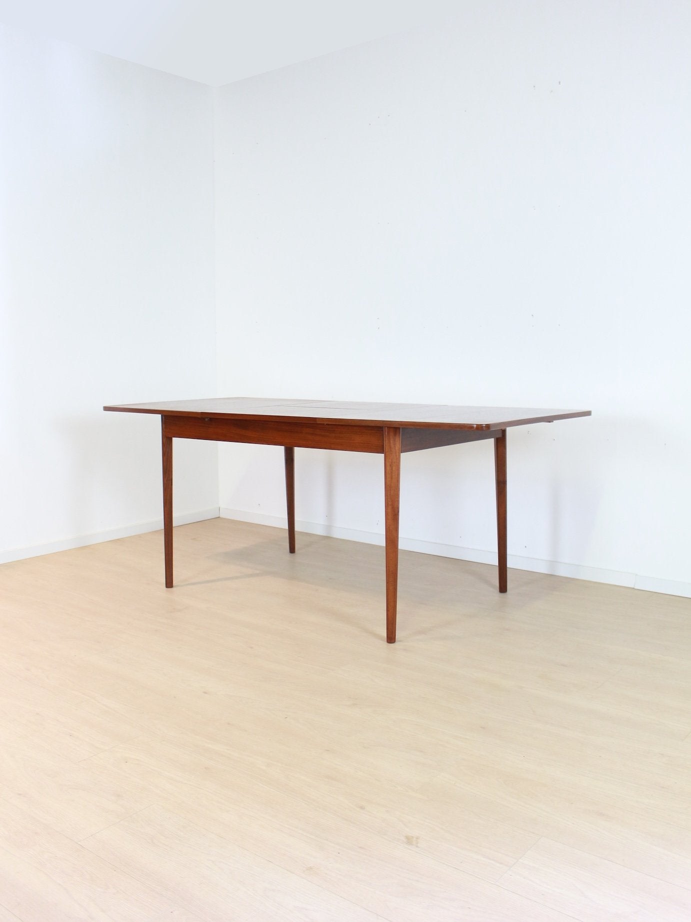 (Gereserveerd) Pastoe Eettafel met tuimelblad