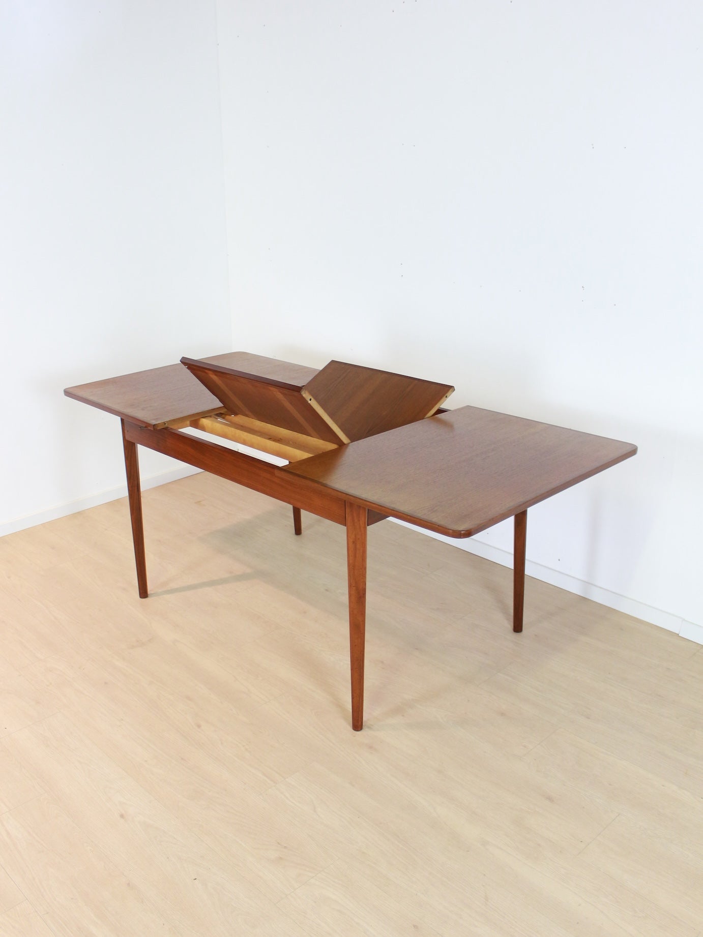 (Gereserveerd) Pastoe Eettafel met tuimelblad