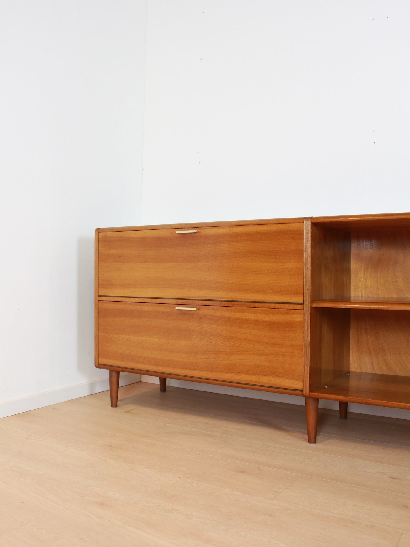 A. Patijn dressoir Joure Zijlstra