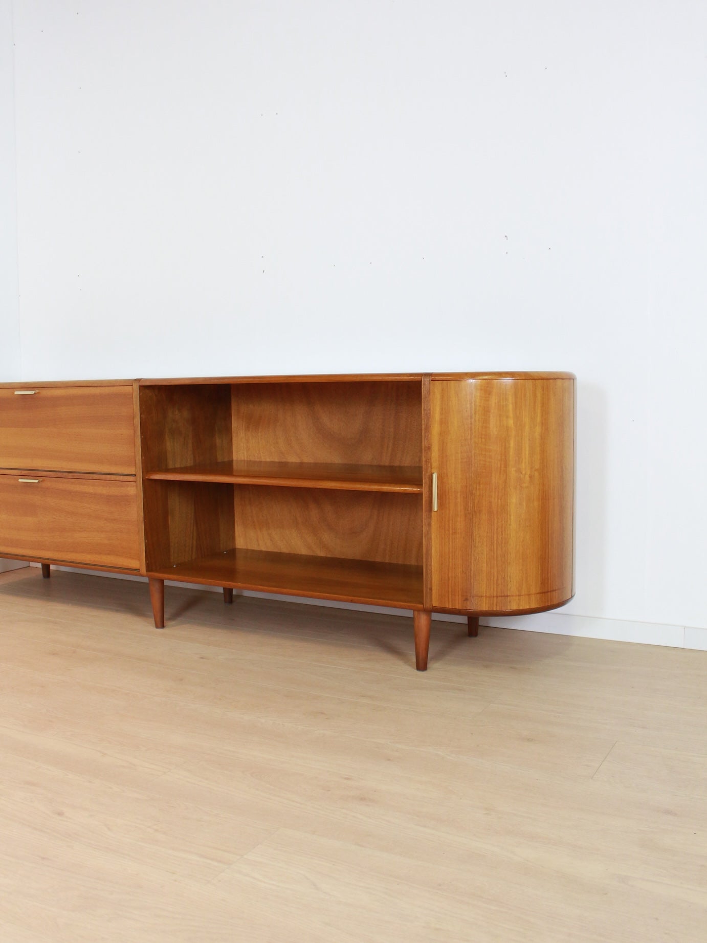 A. Patijn dressoir Joure Zijlstra