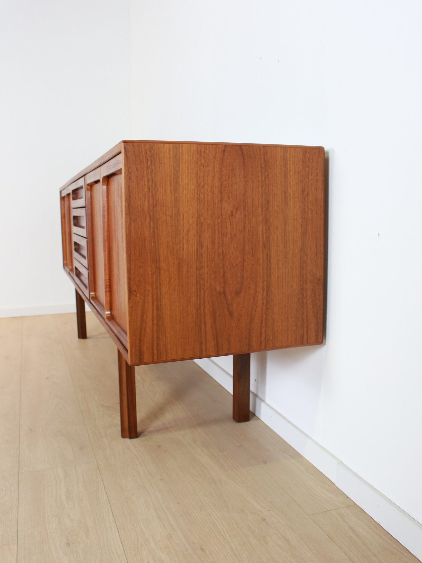 Vintage Meredew dressoir