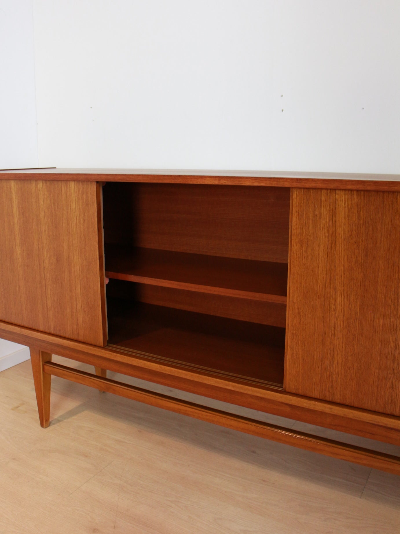 vintage teak dressoir