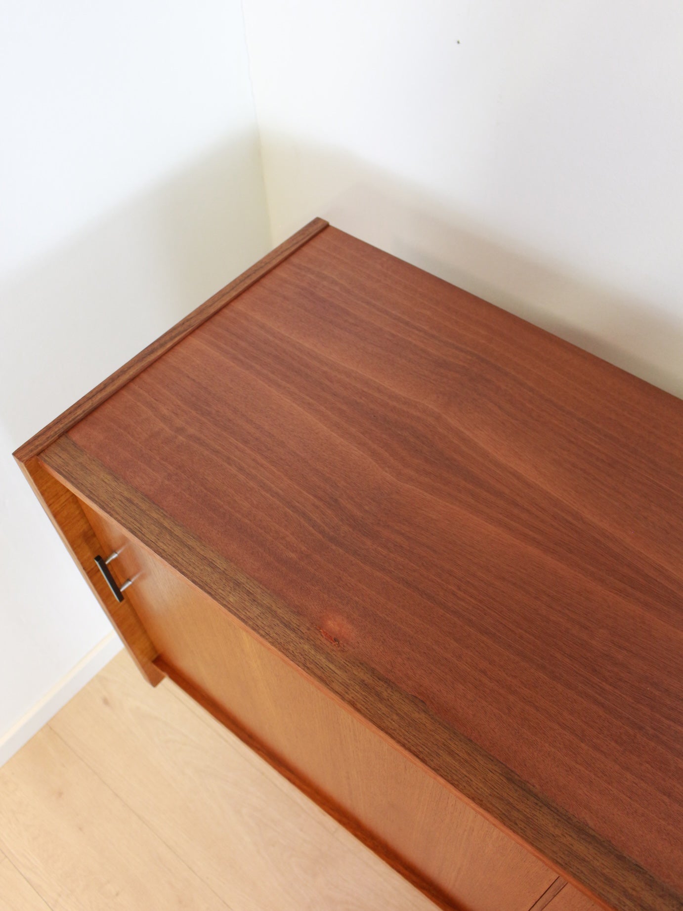 vintage teak dressoir