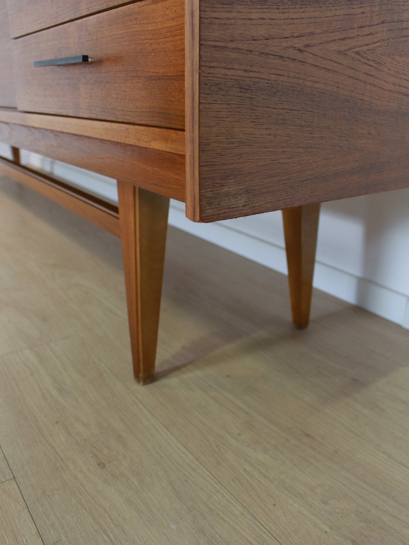 vintage teak dressoir