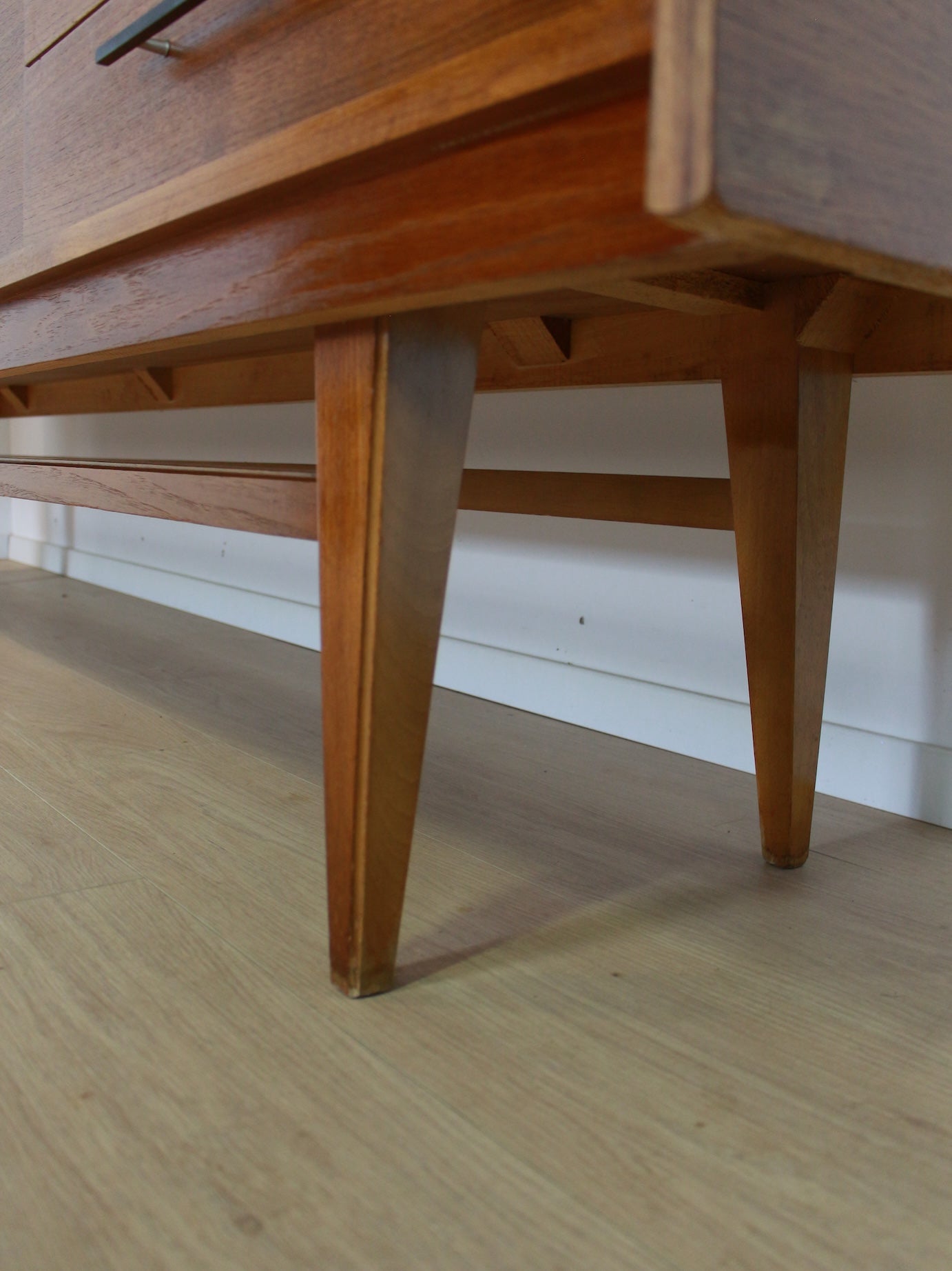 vintage teak dressoir