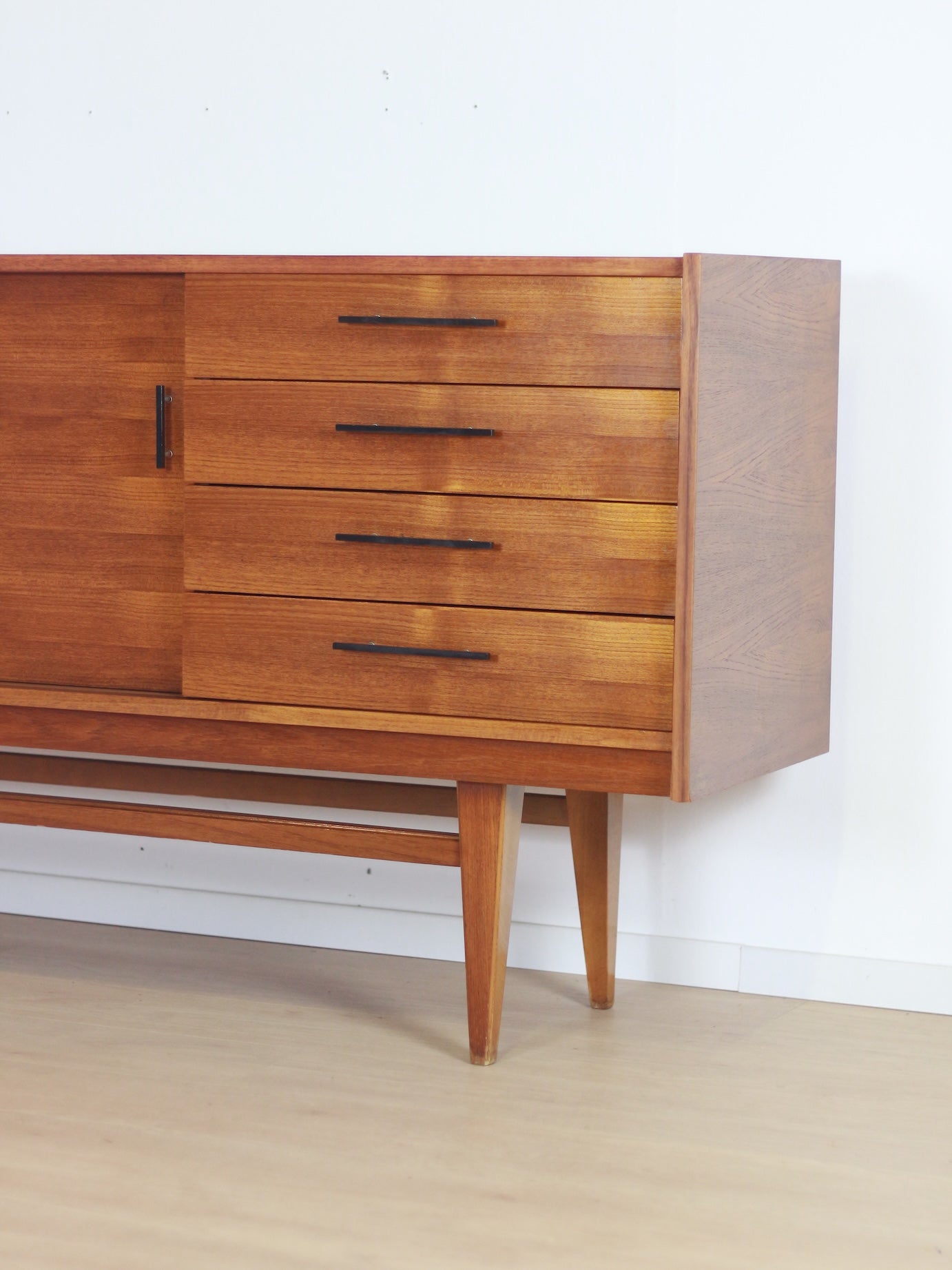 vintage teak dressoir